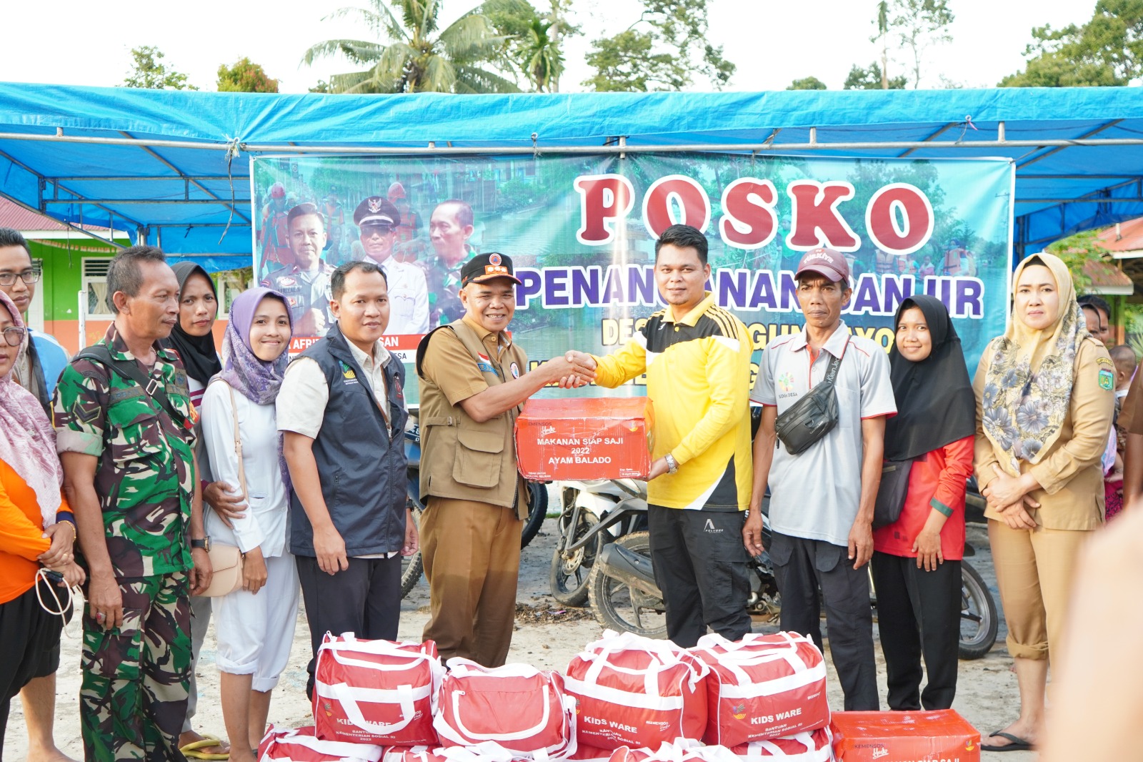 Upaya Pemerintah Kabupaten Tebo bersama dengan Dinas Sosial P2PA Kab Tebo melaksanakan Penanganan Bencana Banjir di Kabupaten Tebo